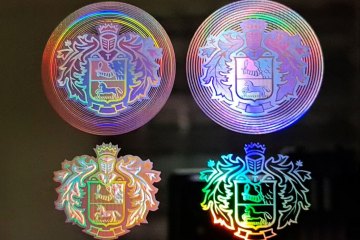 1_hologram-2